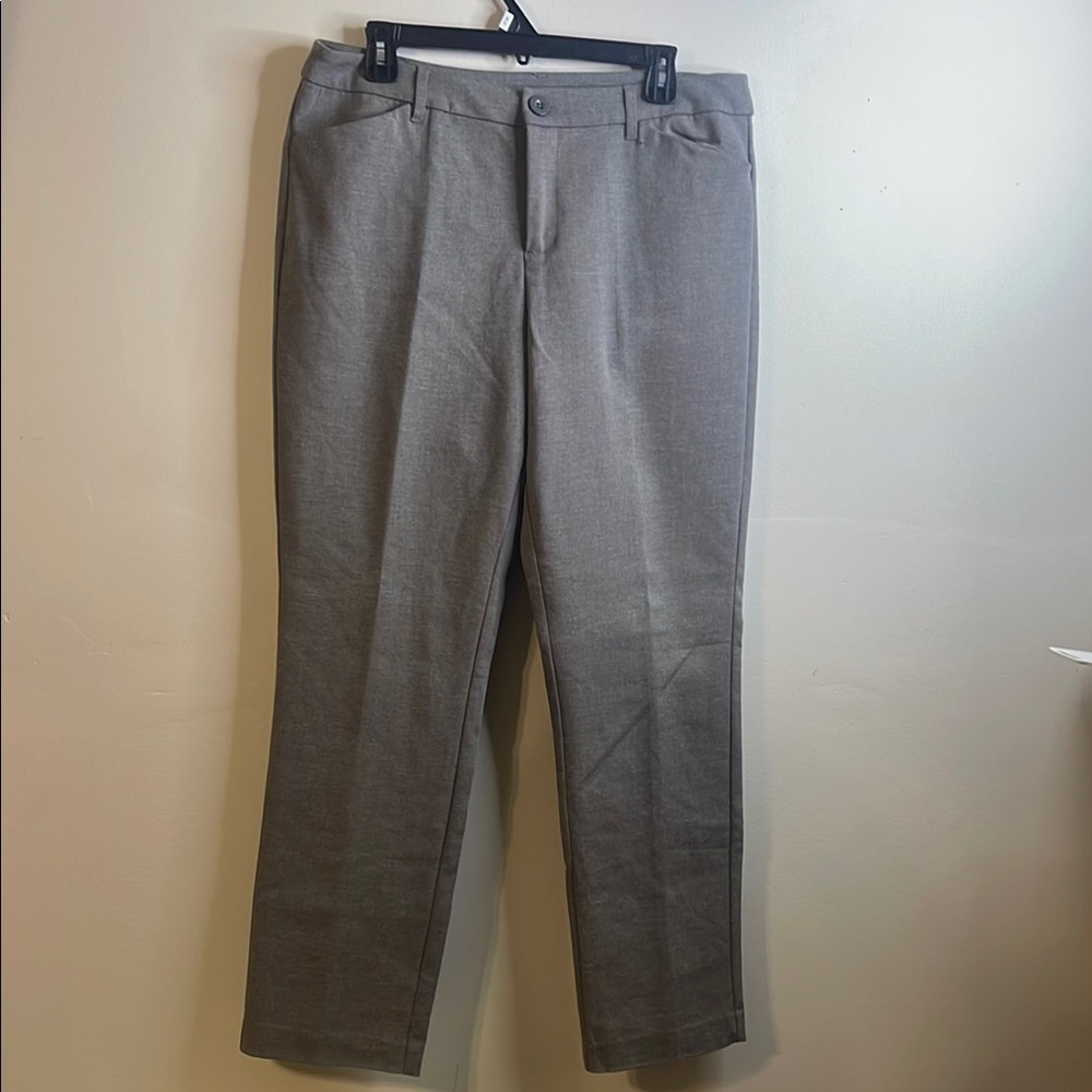 🏷️ Christopher & Banks Women’s Gray Trousers Size 12 EUC #214